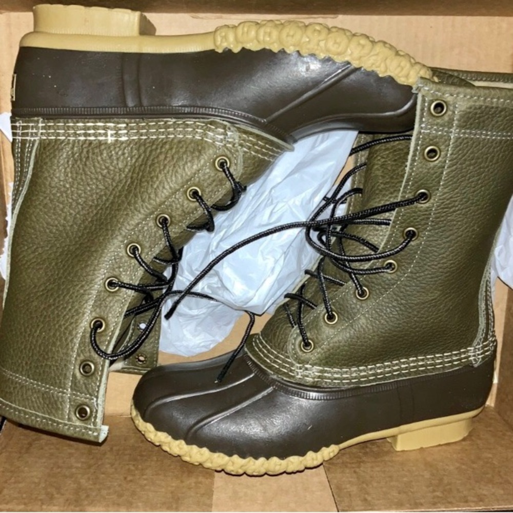LL Bean Signature Women’s Bean Boot Shearling Lined 10” green leather